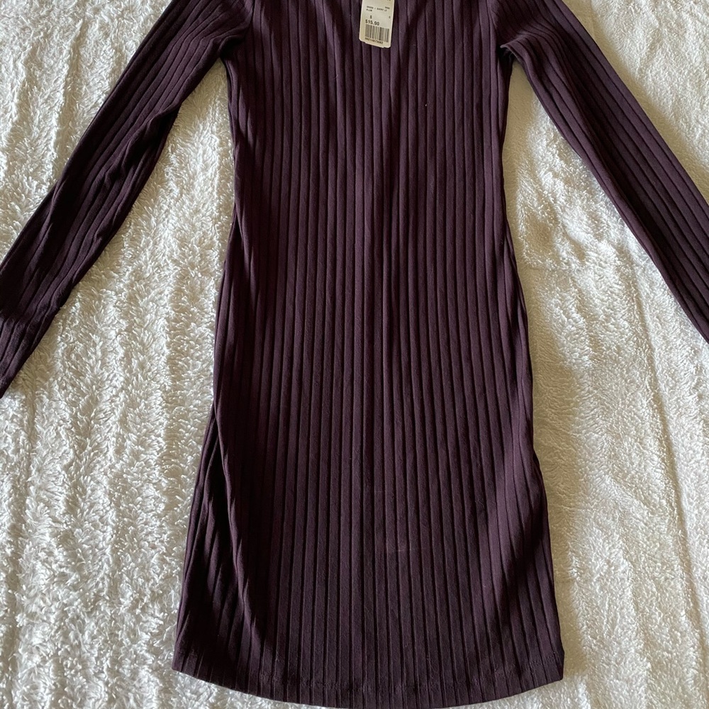 Long Sleeve Purple Mini Dress w/ Open Back
